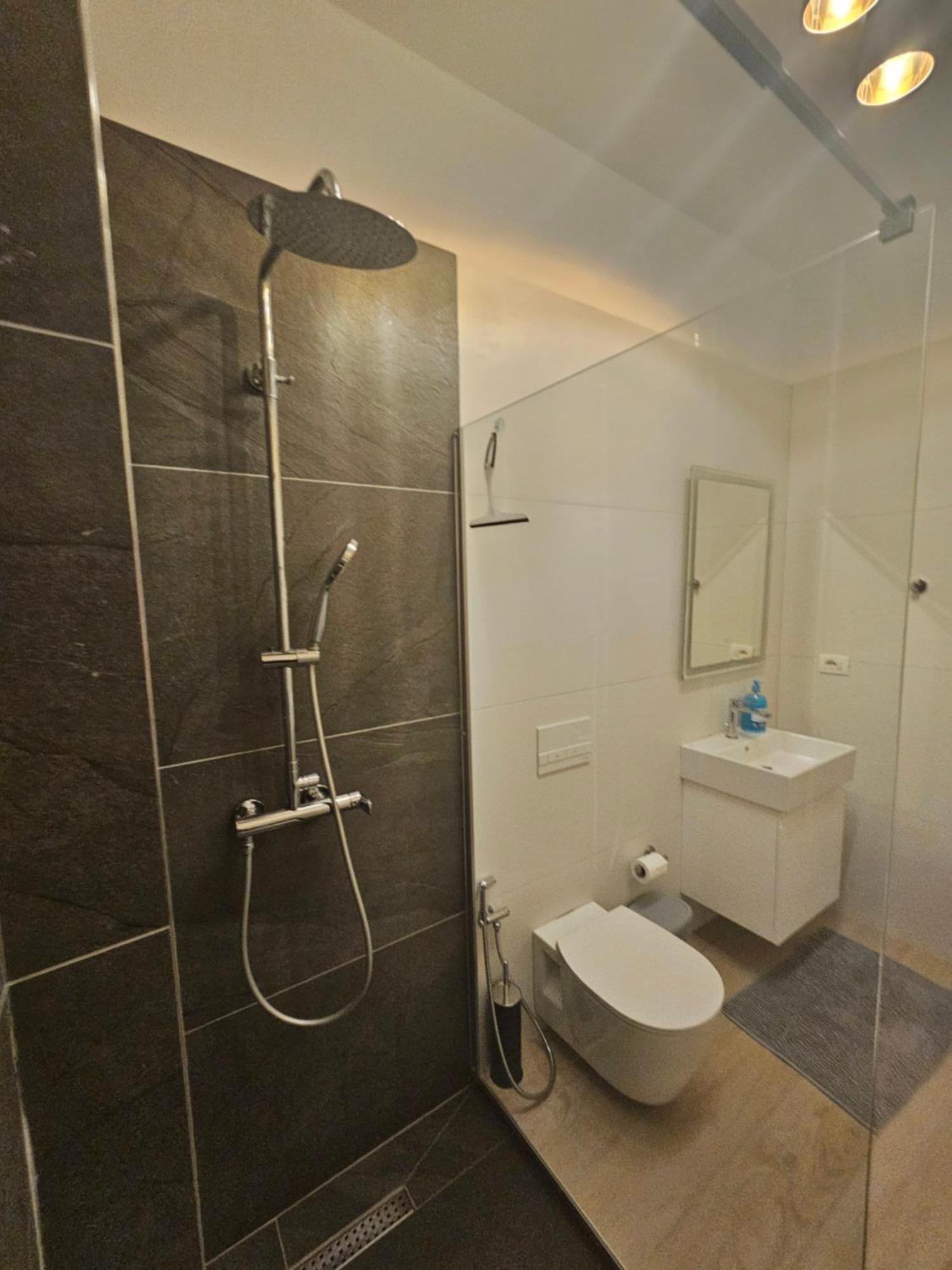 Jusal Sea View Apartment Sarandë Exterior foto