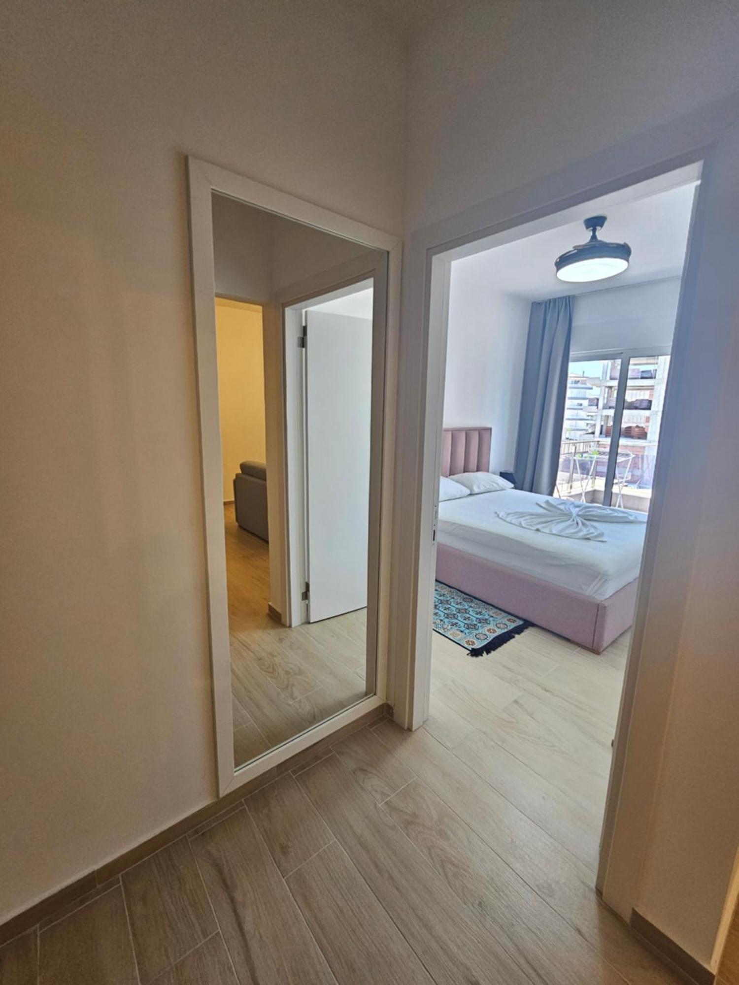 Jusal Sea View Apartment Sarandë Exterior foto